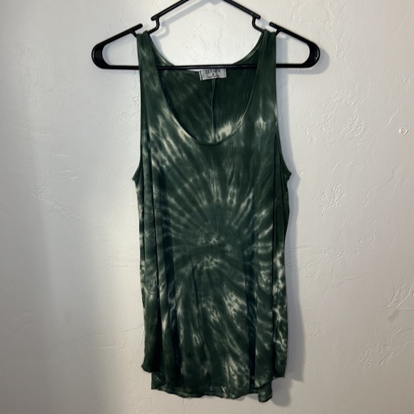 Zenana green tie-dye flowy tank size M - Picture 4 of 10